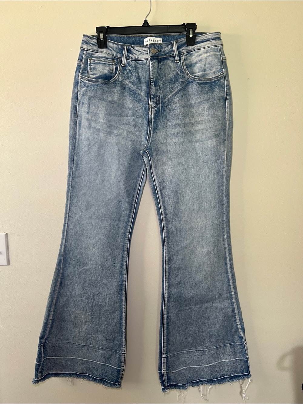 Blakely Light Wash Flared Women's Jeans